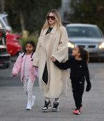 Access_Kardashian_97.jpg