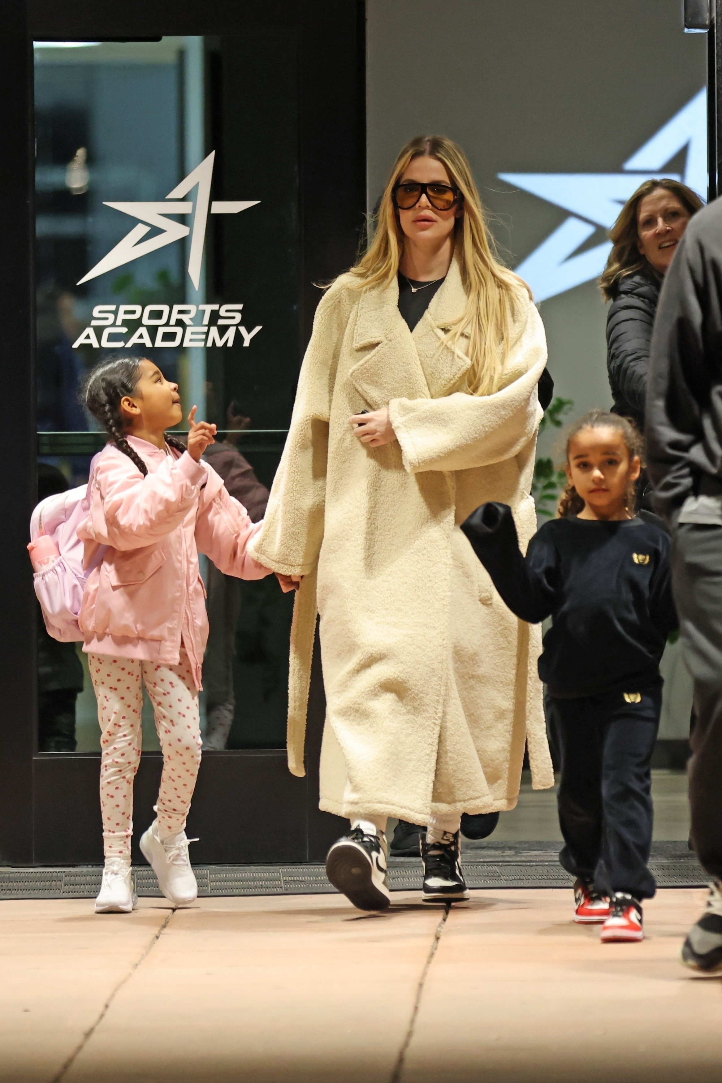 Access_Kardashian_1.jpg