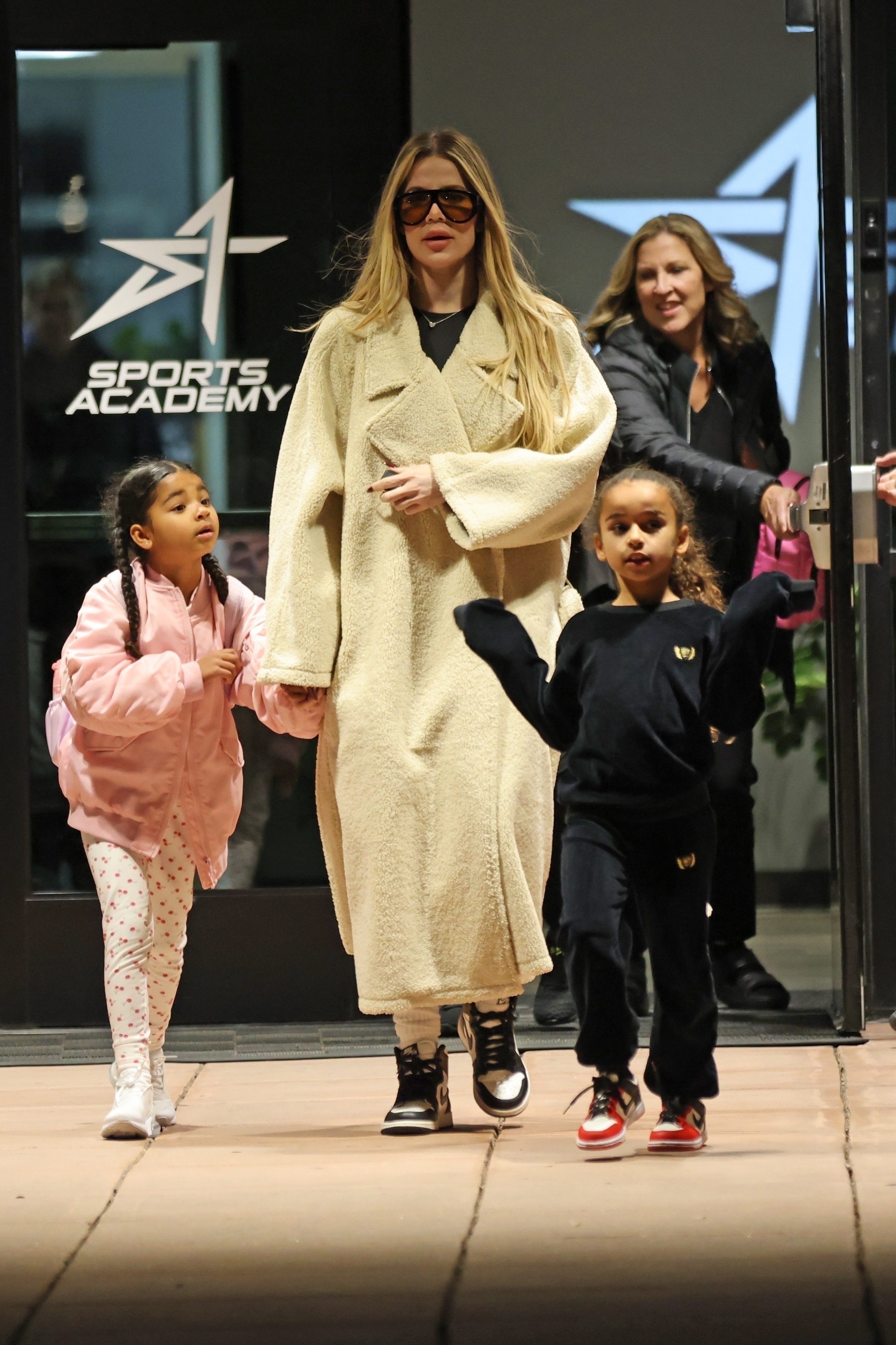 Access_Kardashian_11.jpg