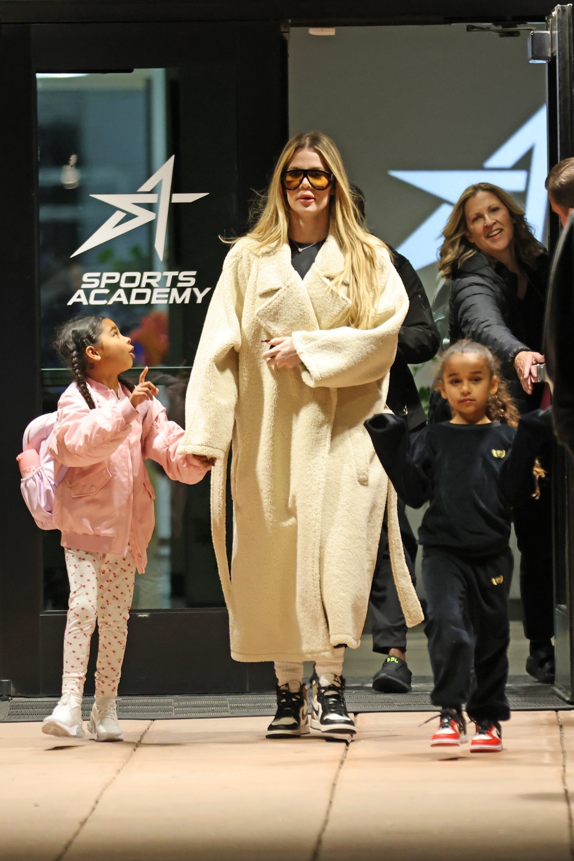 Access_Kardashian_5.jpg