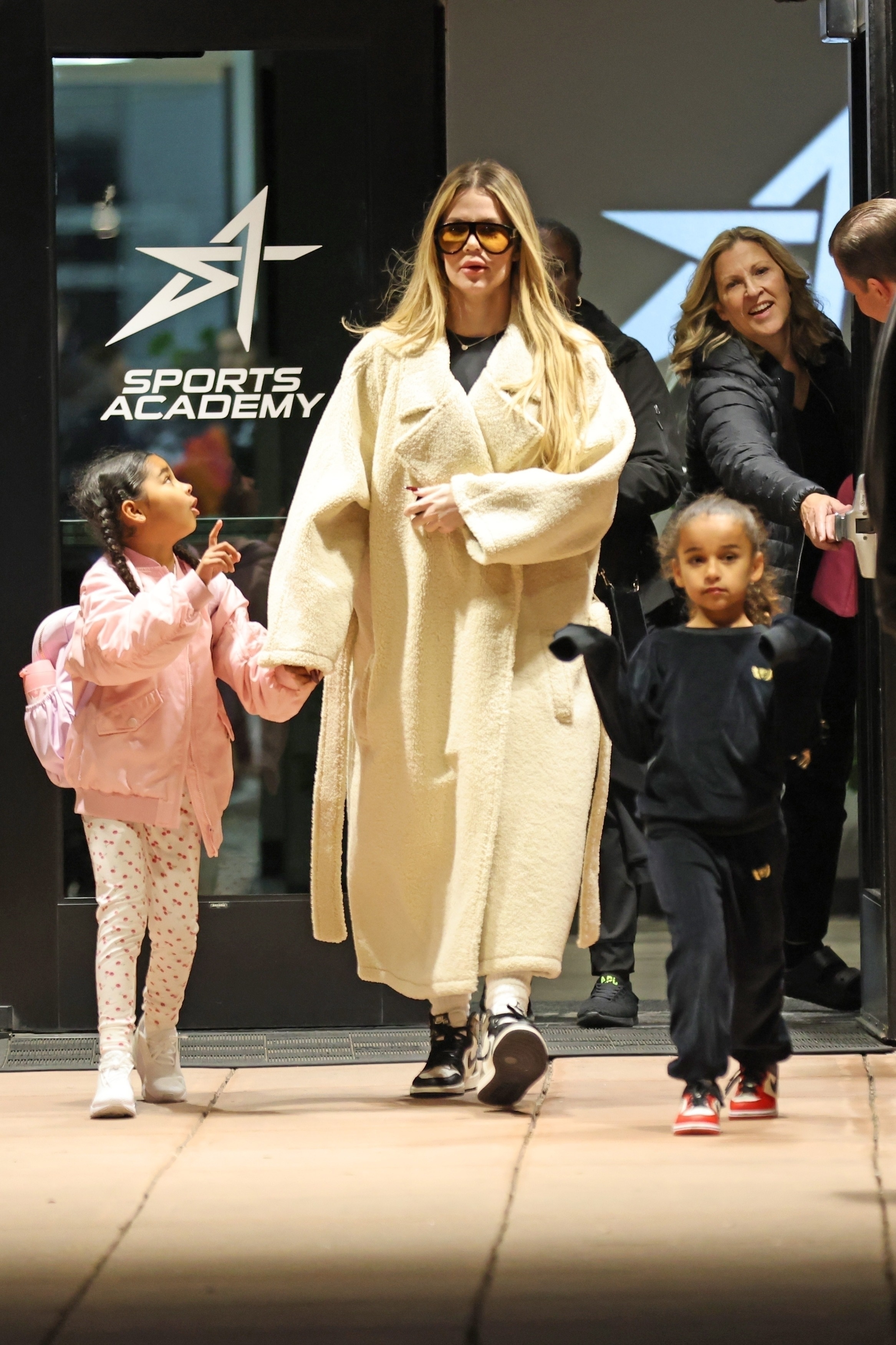 Access_Kardashian_6.jpg
