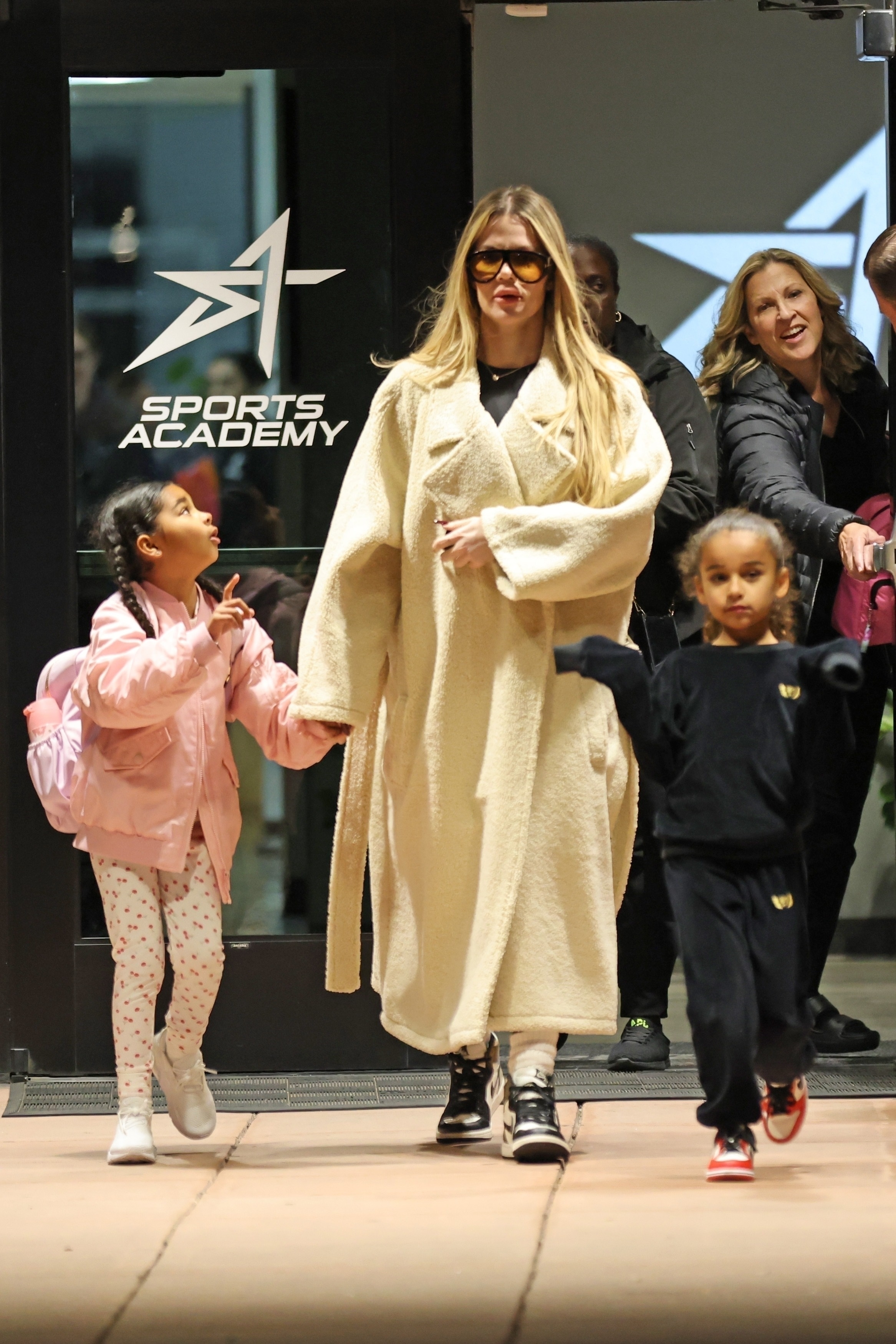 Access_Kardashian_7.jpg