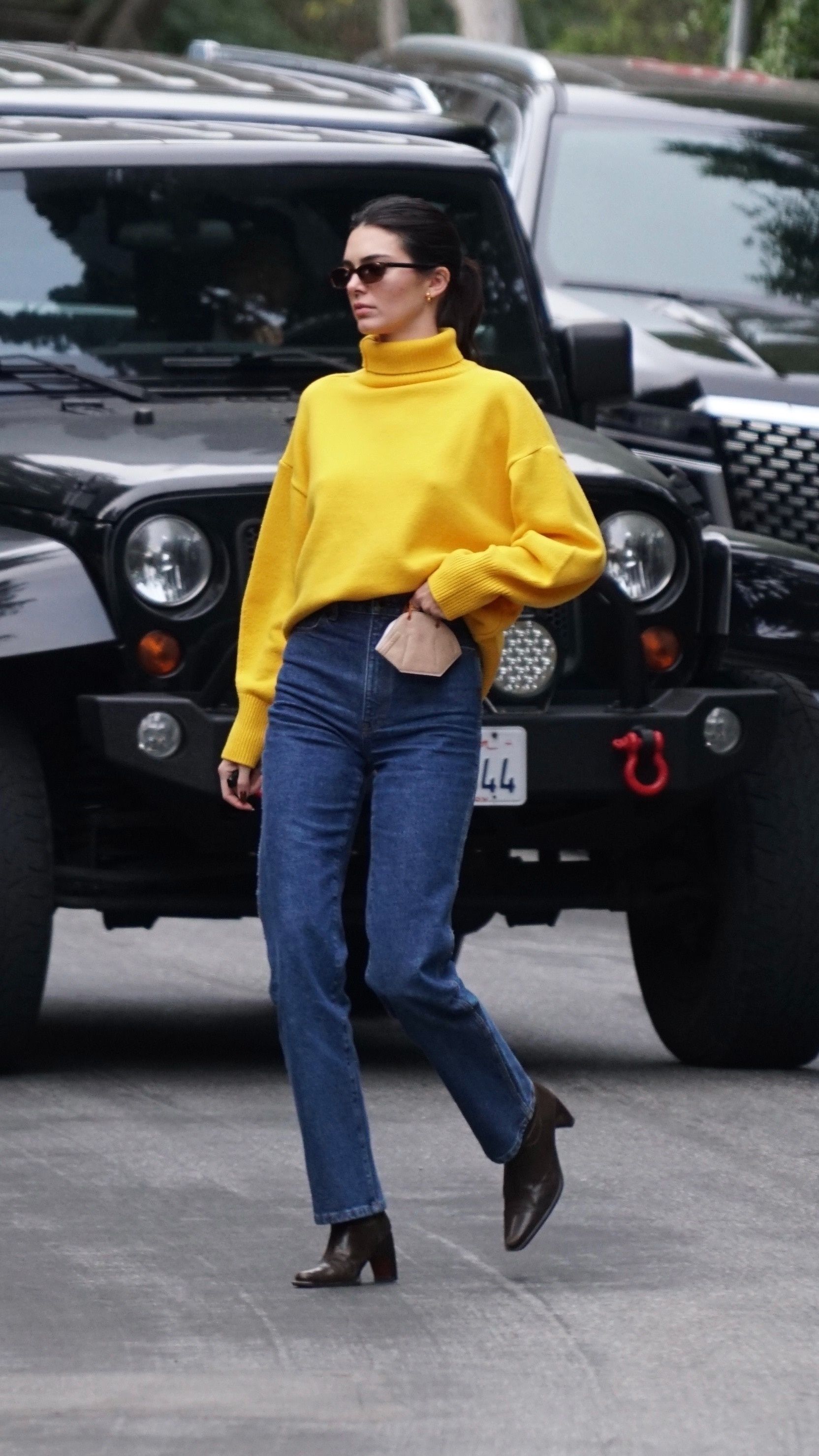 Access_Kardashian_001.jpg
