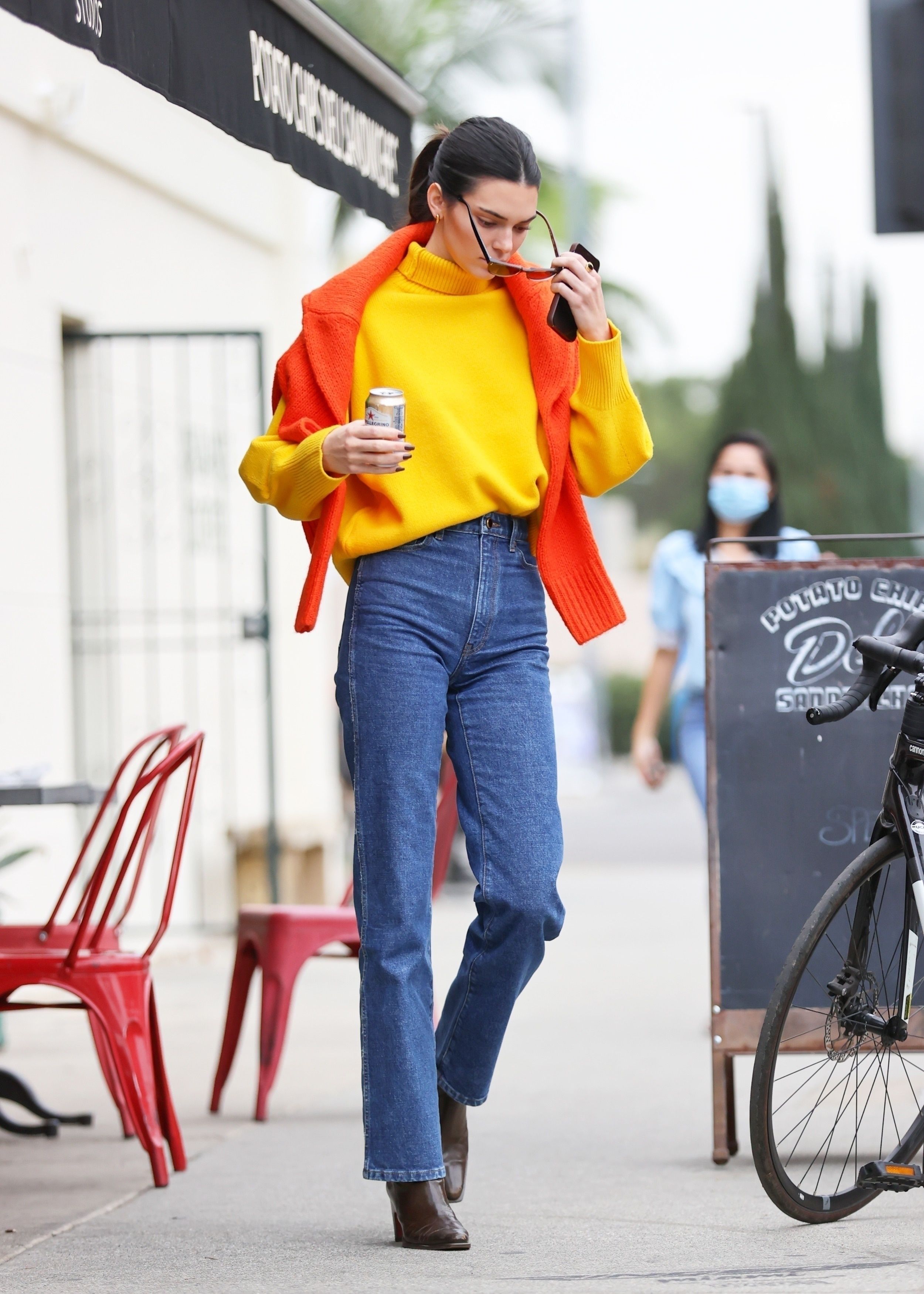 Access_Kardashian_001.jpg