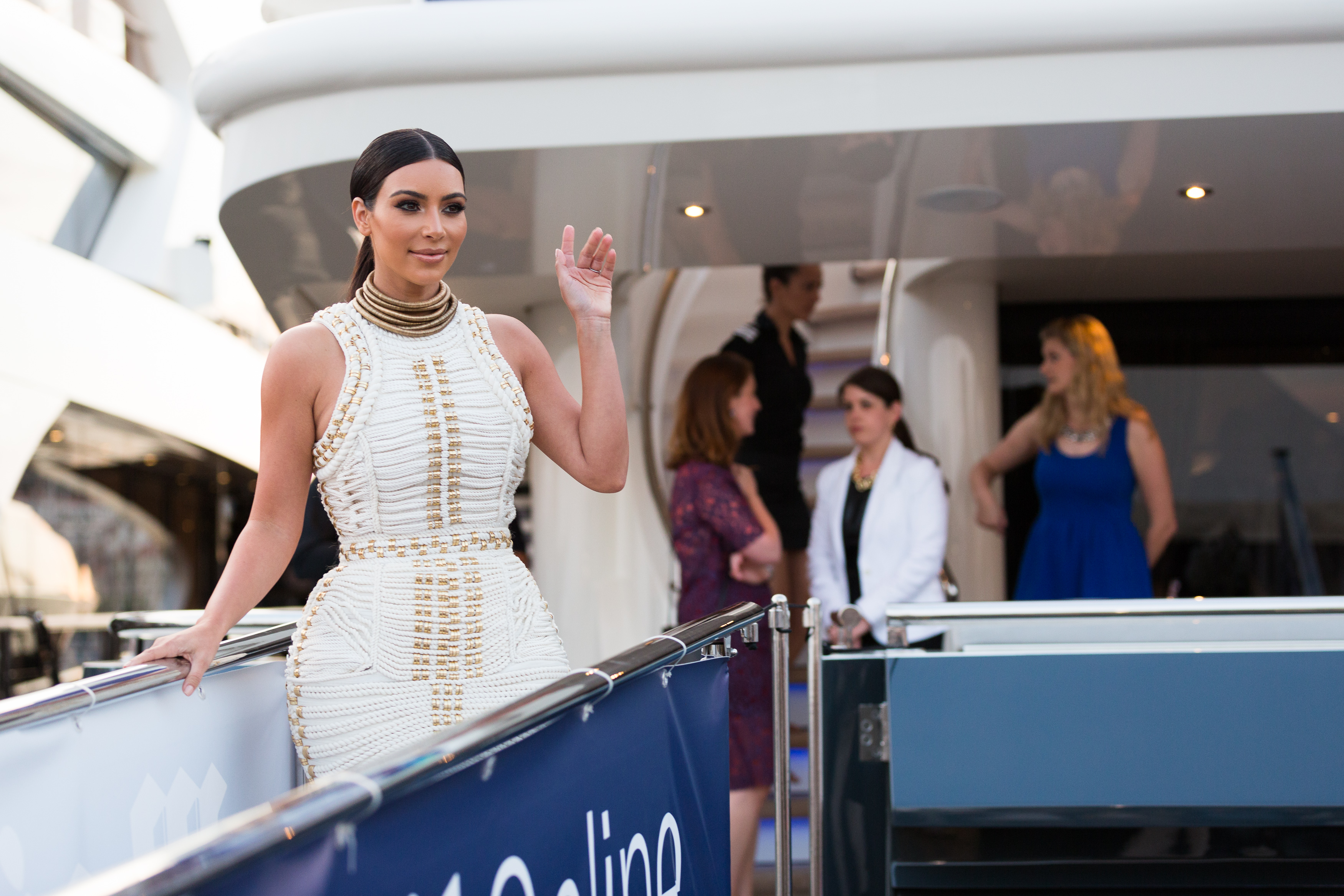 Access_Kardashian_3.jpg