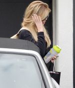 Access_Kardashian_17.jpg