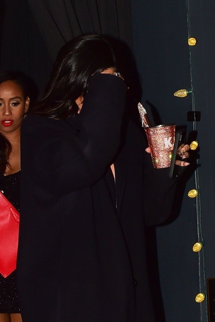 Access_Kardashian_003.jpg