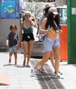 Access_Kardashian_4.jpg