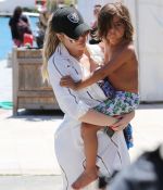 Access_Kardashian_57.jpg