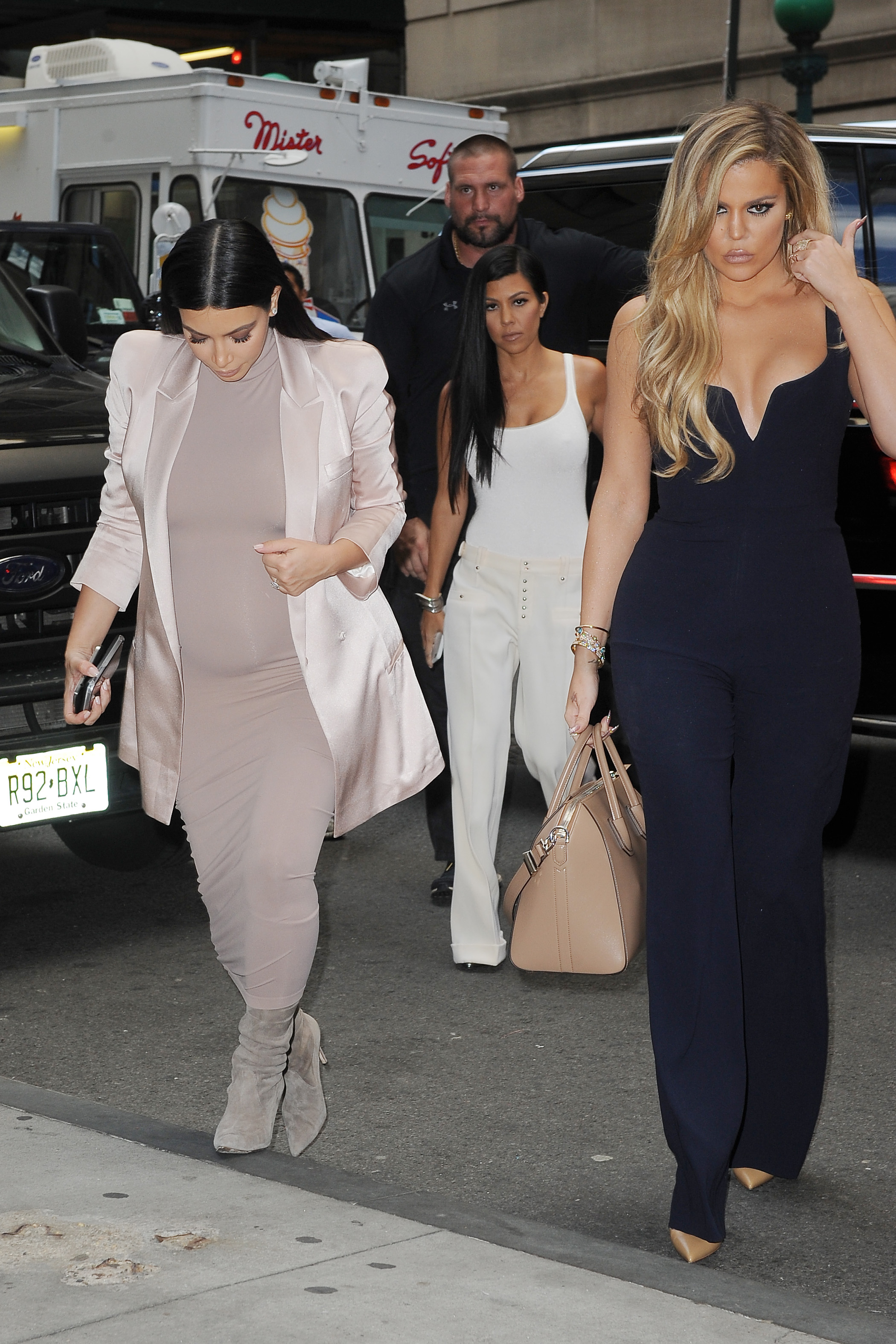 Access_Kardashian_12.jpg