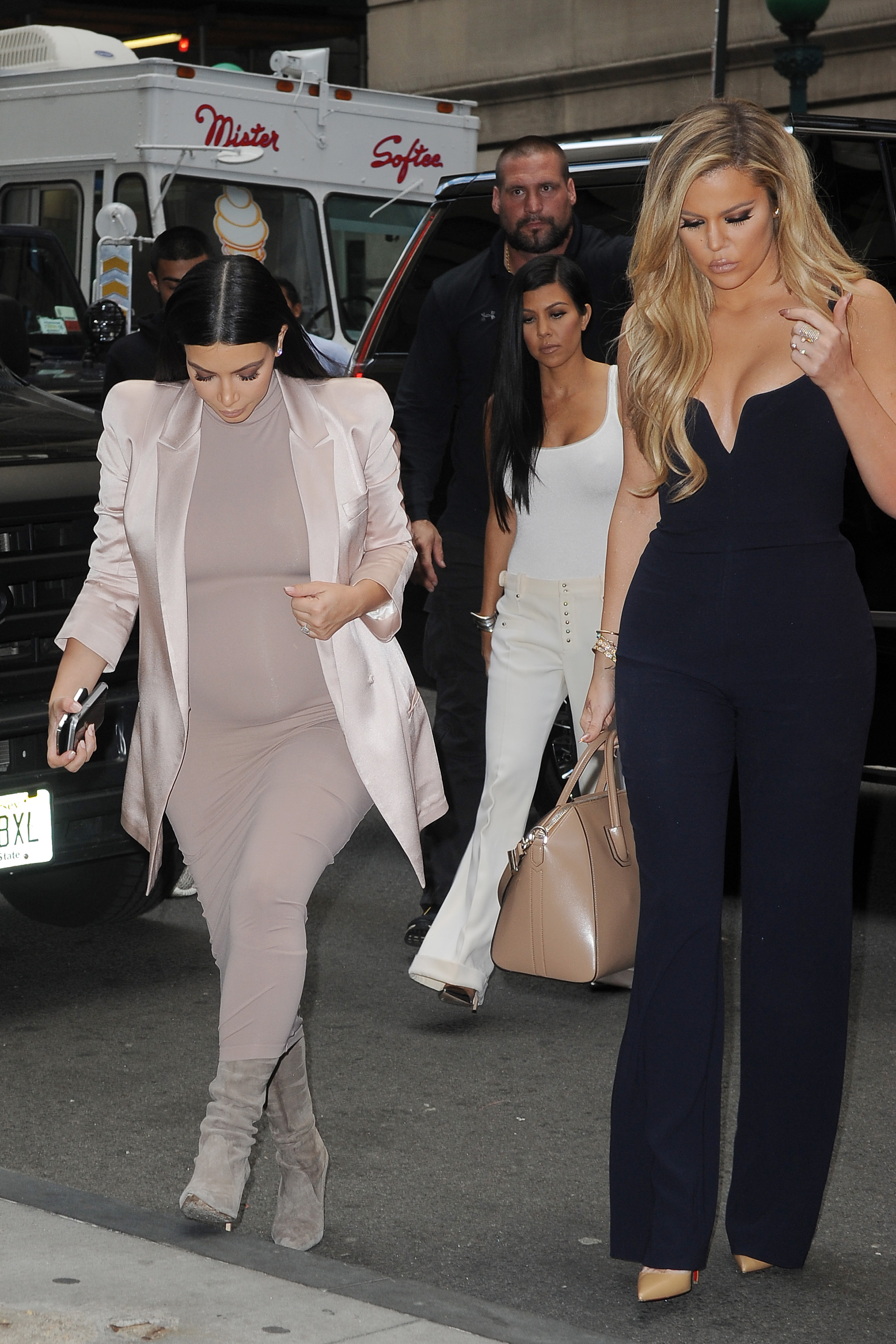 Access_Kardashian_16.jpg
