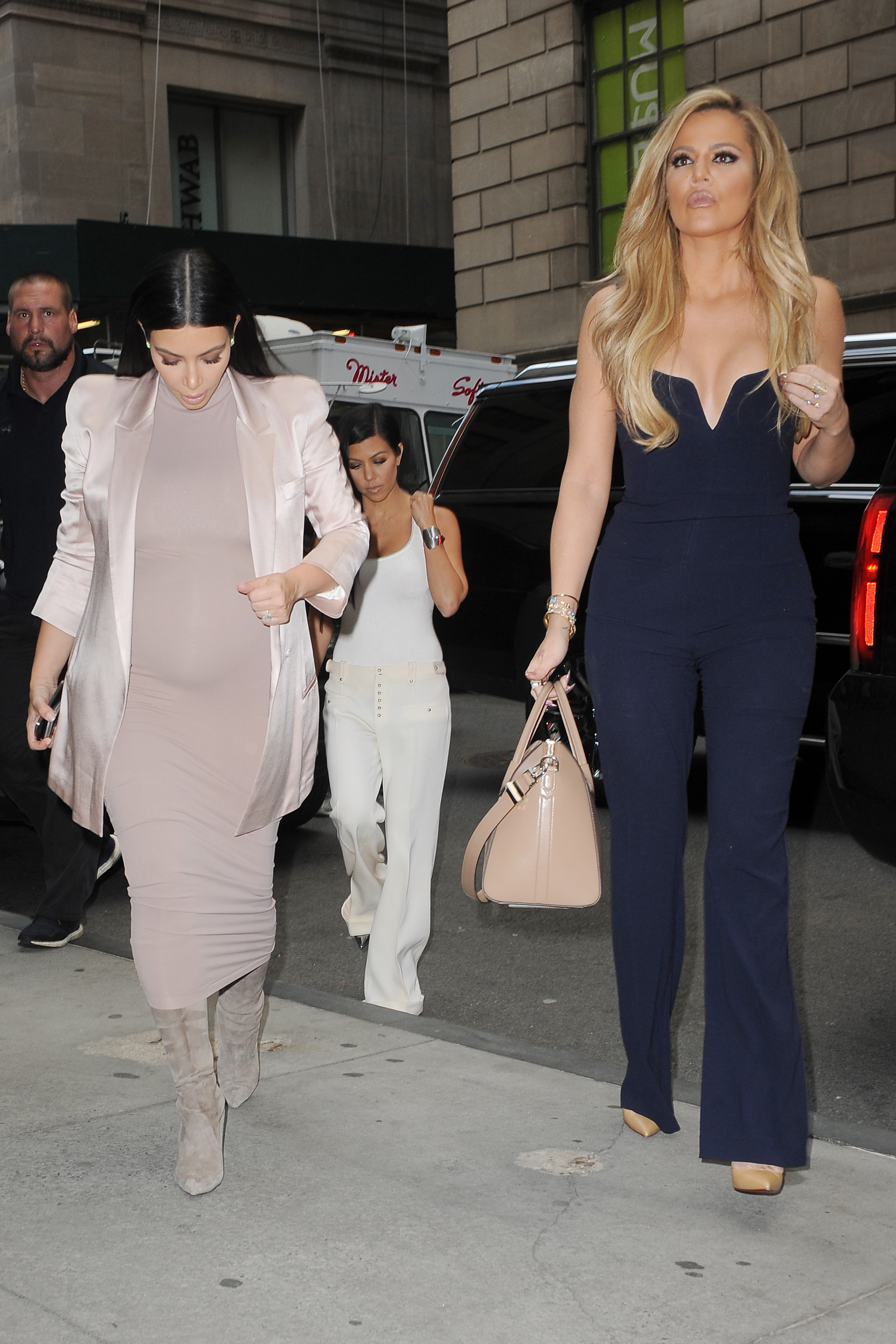 Access_Kardashian_18.jpg