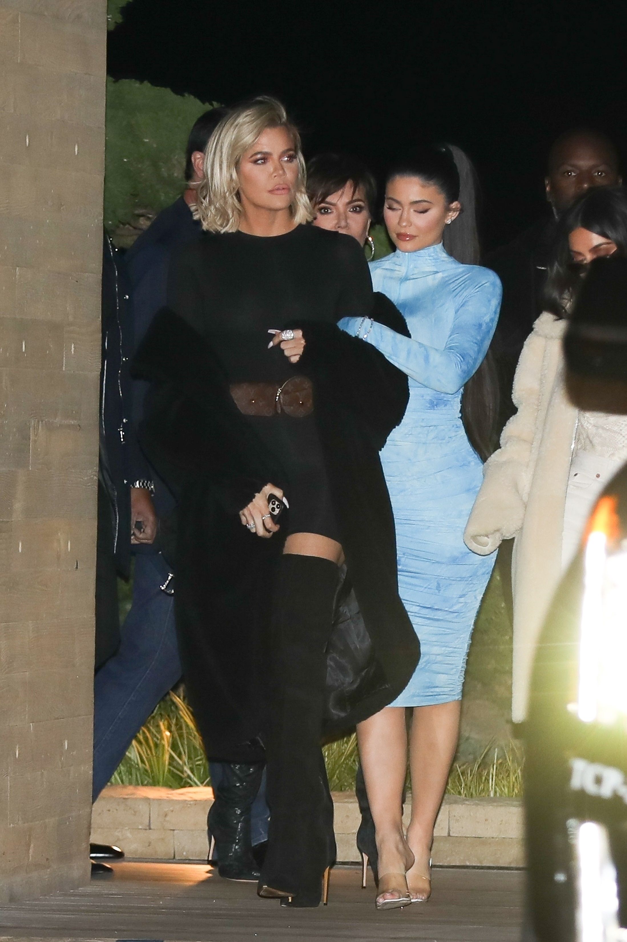 Access_Kardashian_001.jpg