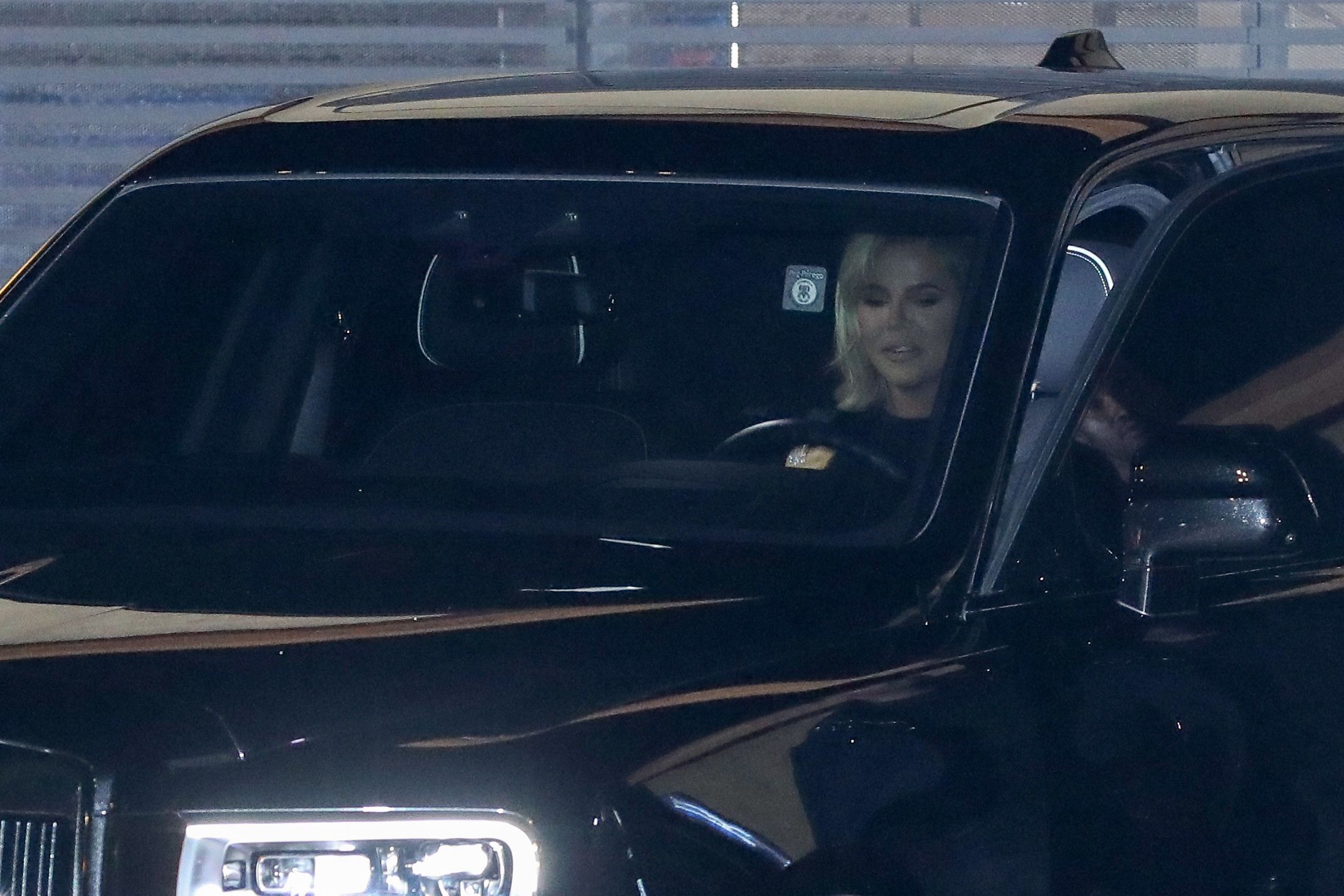 Access_Kardashian_006~0.jpg
