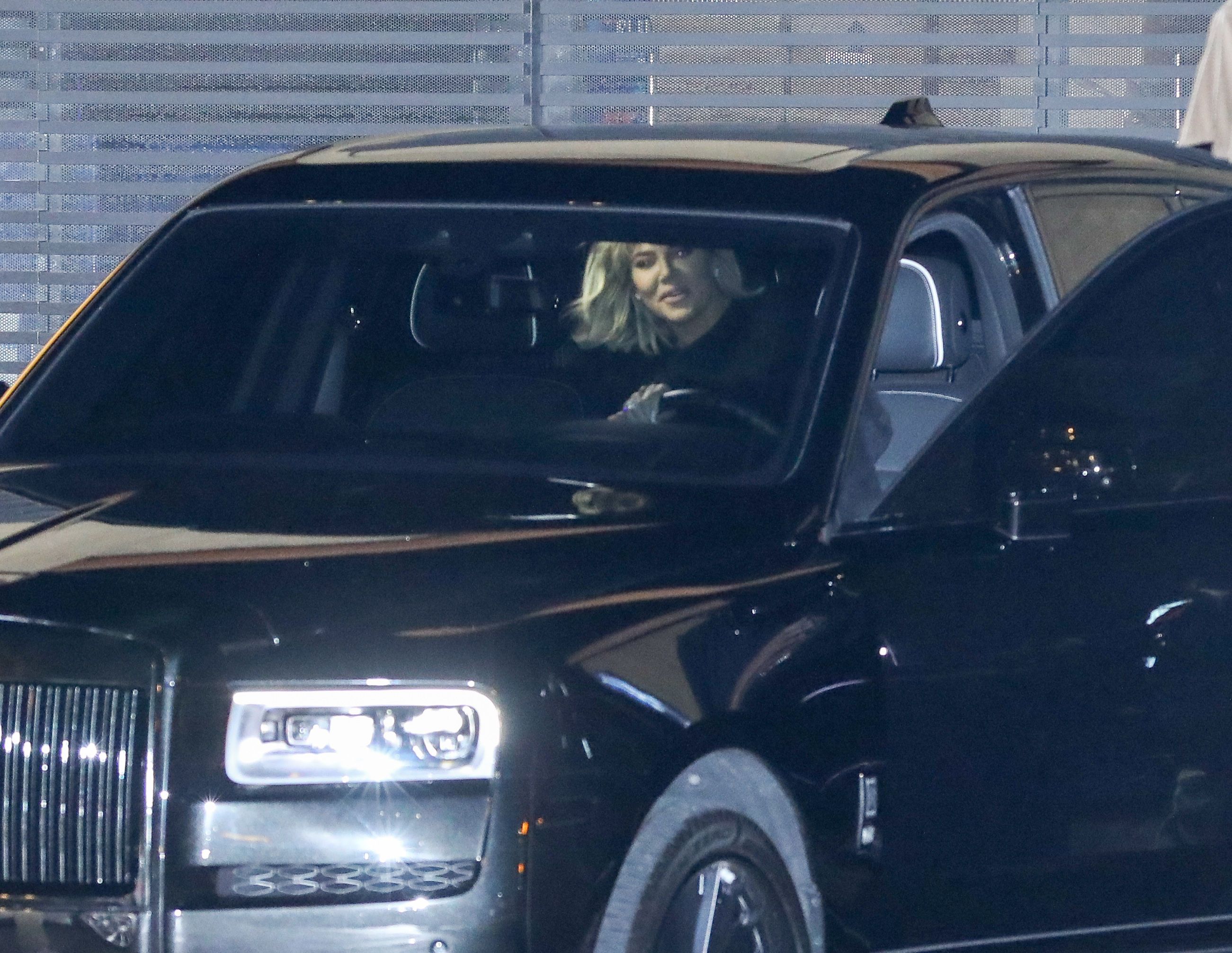 Access_Kardashian_008~0.jpg
