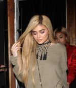 Access_Kardashian_7.jpg