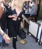 Access_Kardashian_17.jpg