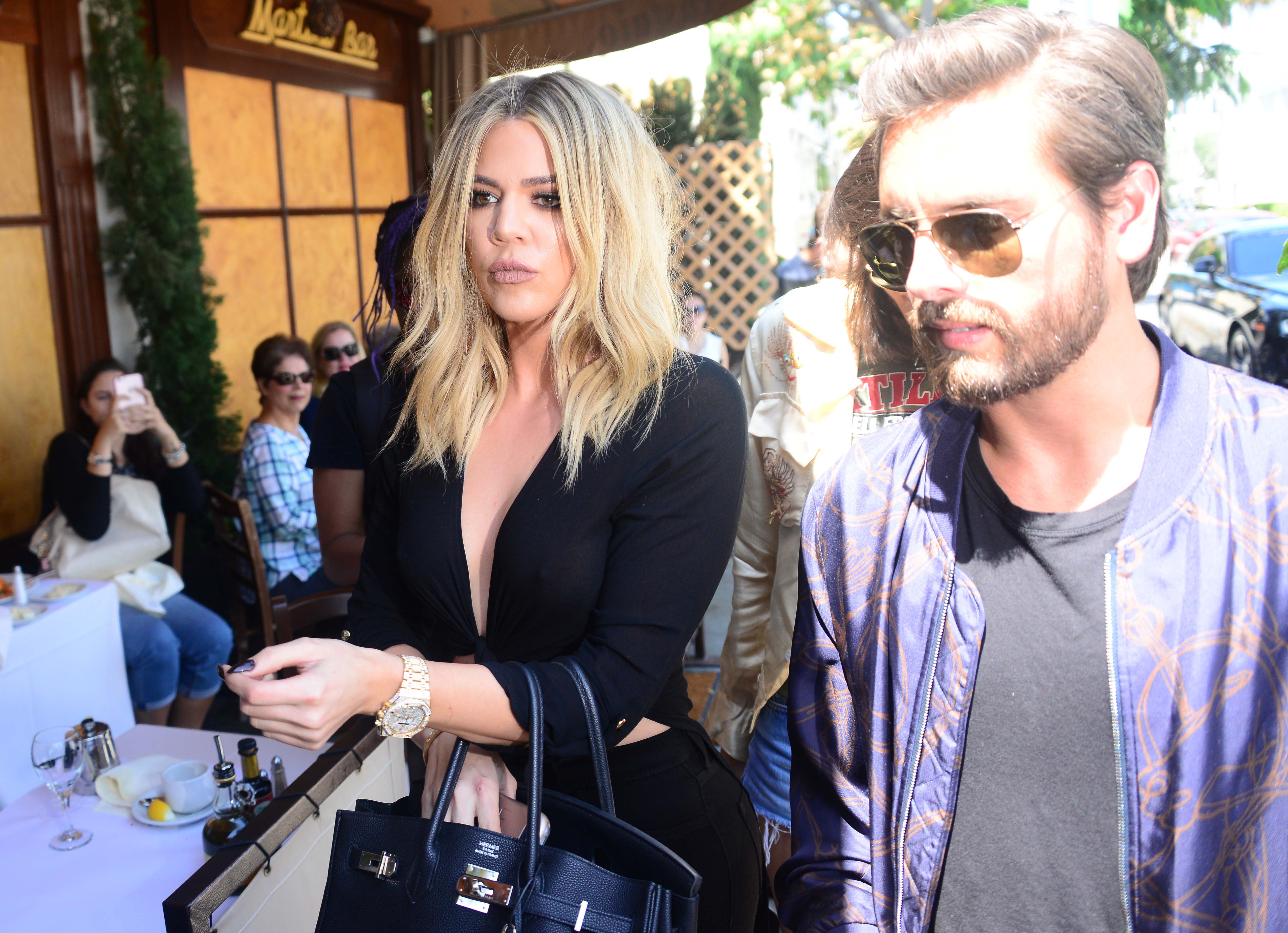 Access_Kardashian_90.jpg