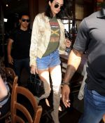 Access_Kardashian_12.jpg
