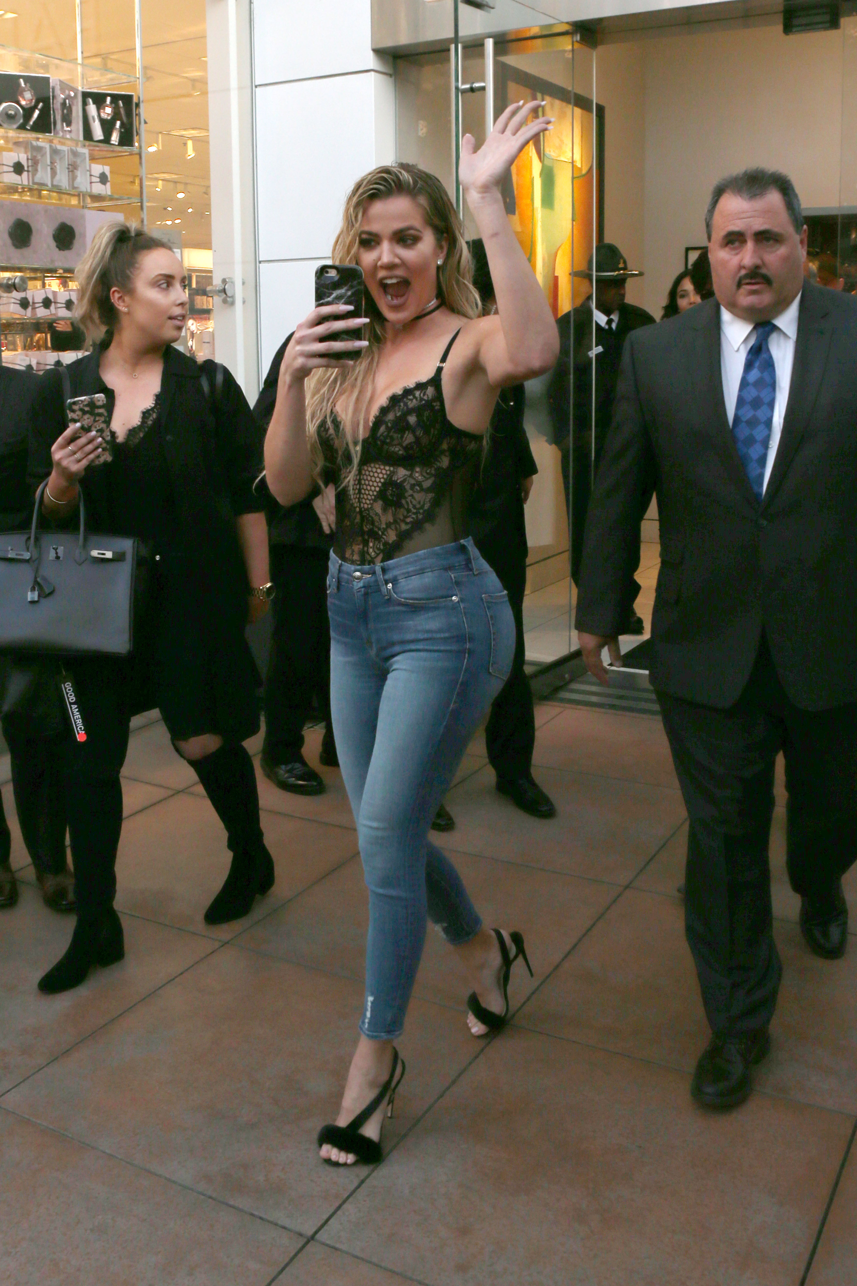 Access_Kardashian_5.jpg