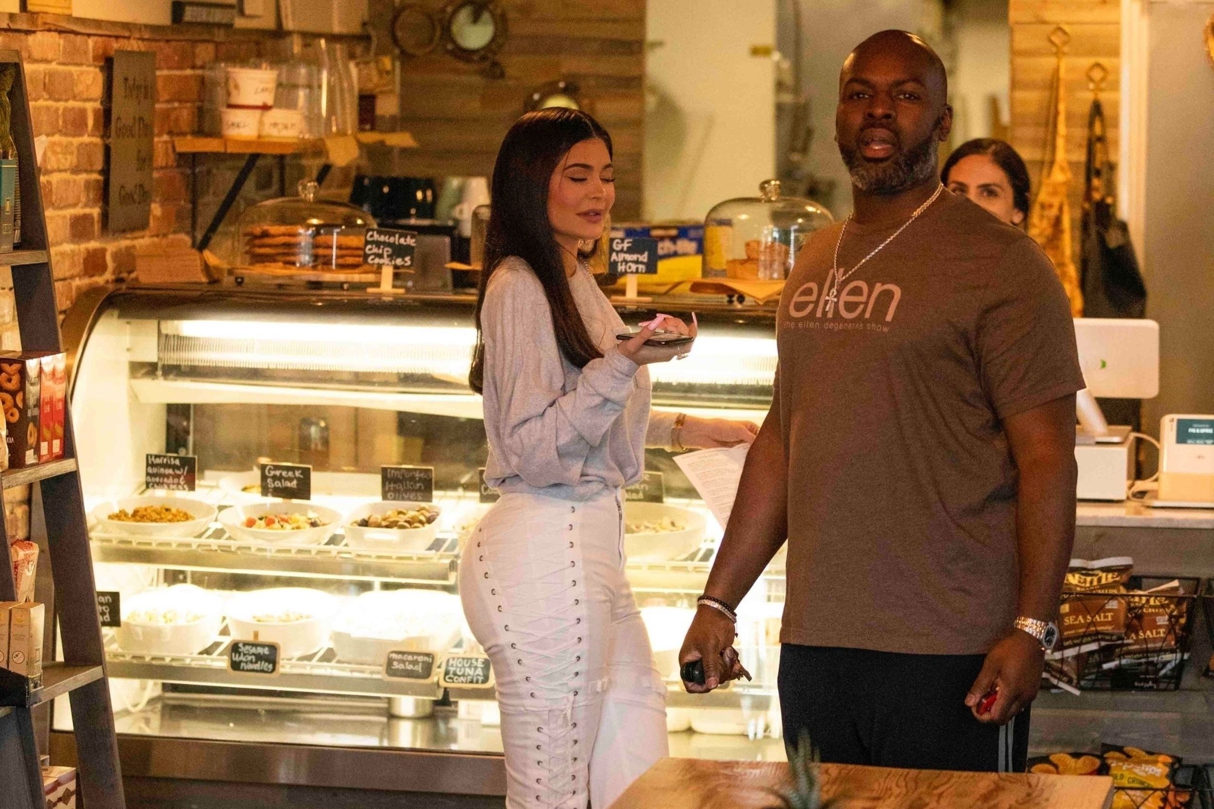Access_Kardashian_001.jpg