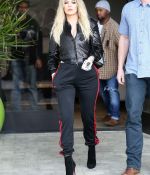 Access_Kardashian_12.jpg