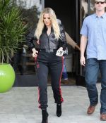 Access_Kardashian_34.jpg