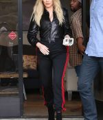 Access_Kardashian_5.jpg