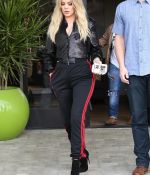 Access_Kardashian_55.jpg