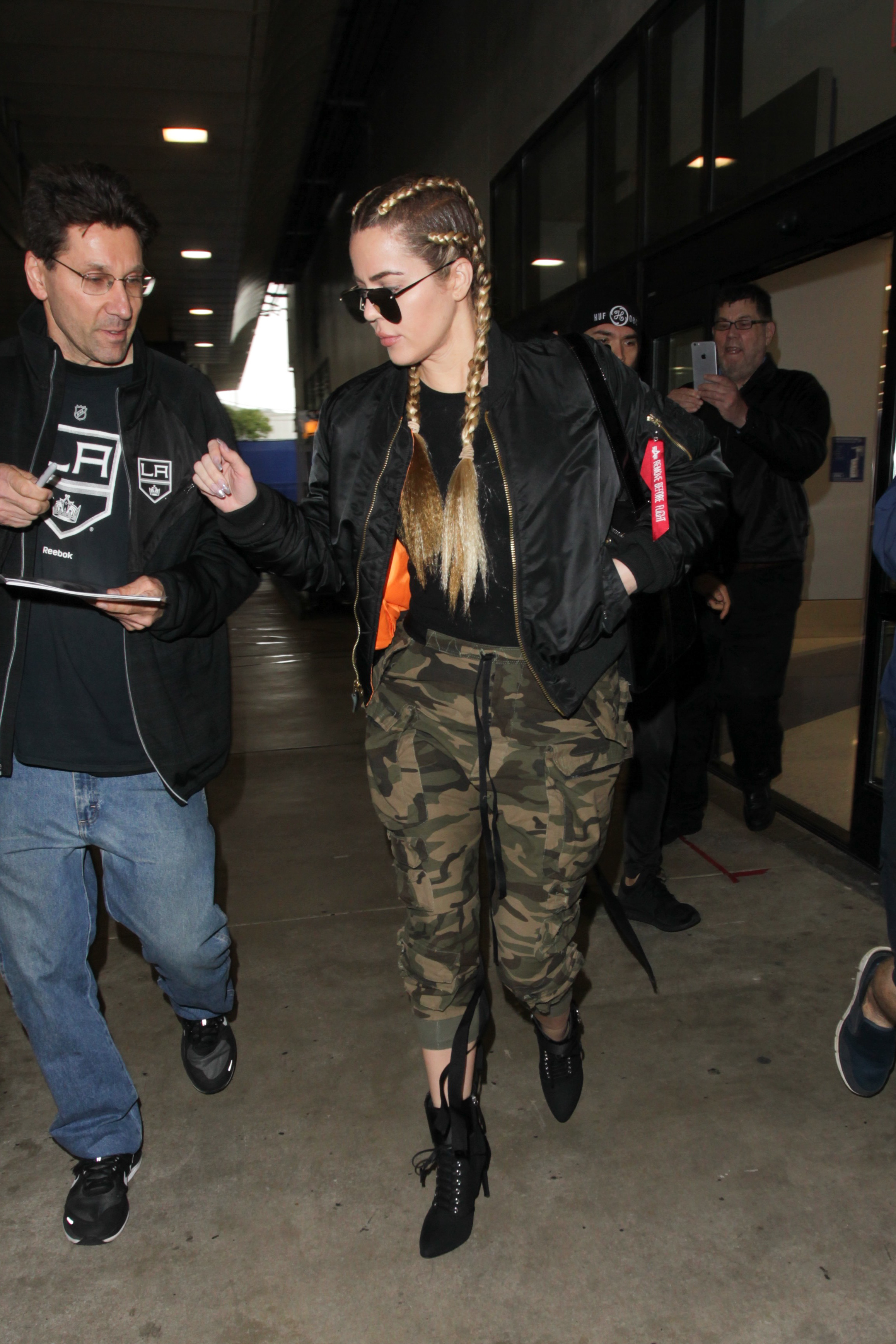 Access_Kardashian_7.jpg
