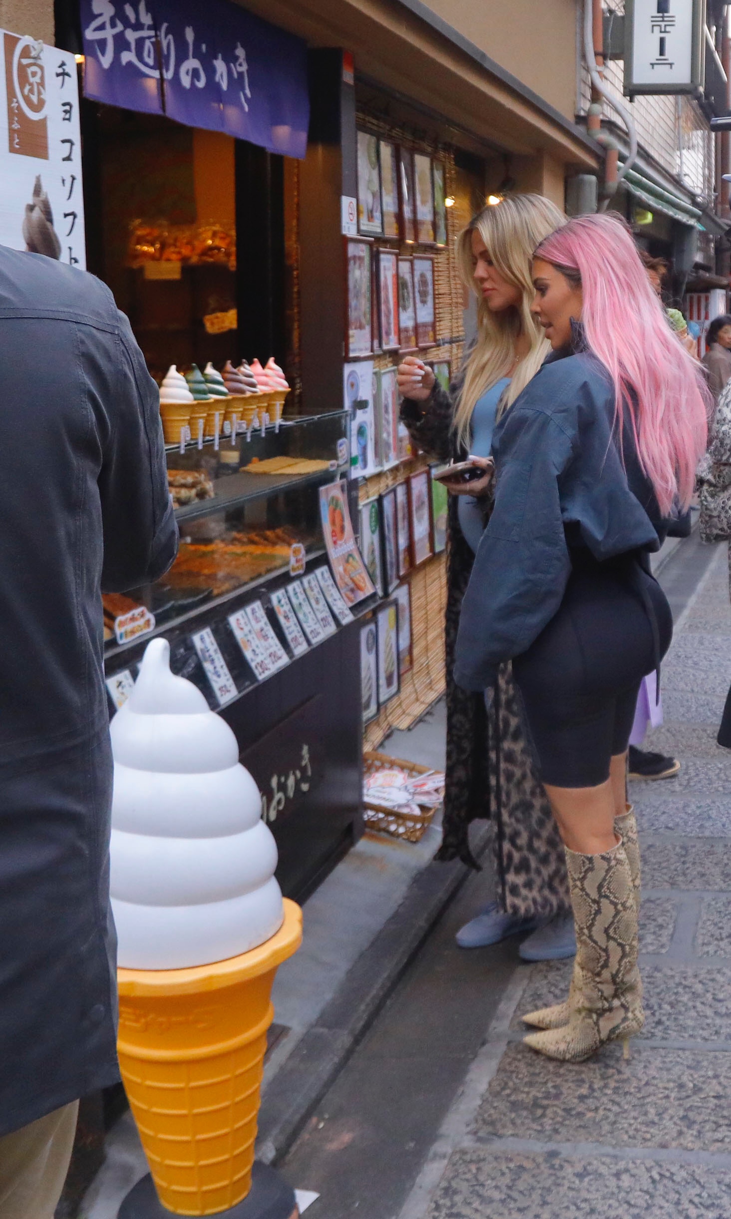 Access_Kardashian_8.jpg