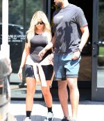 Access_Kardashian_10.jpg