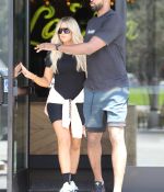 Access_Kardashian_2.jpg