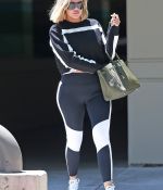 Access_Kardashian_6.jpg