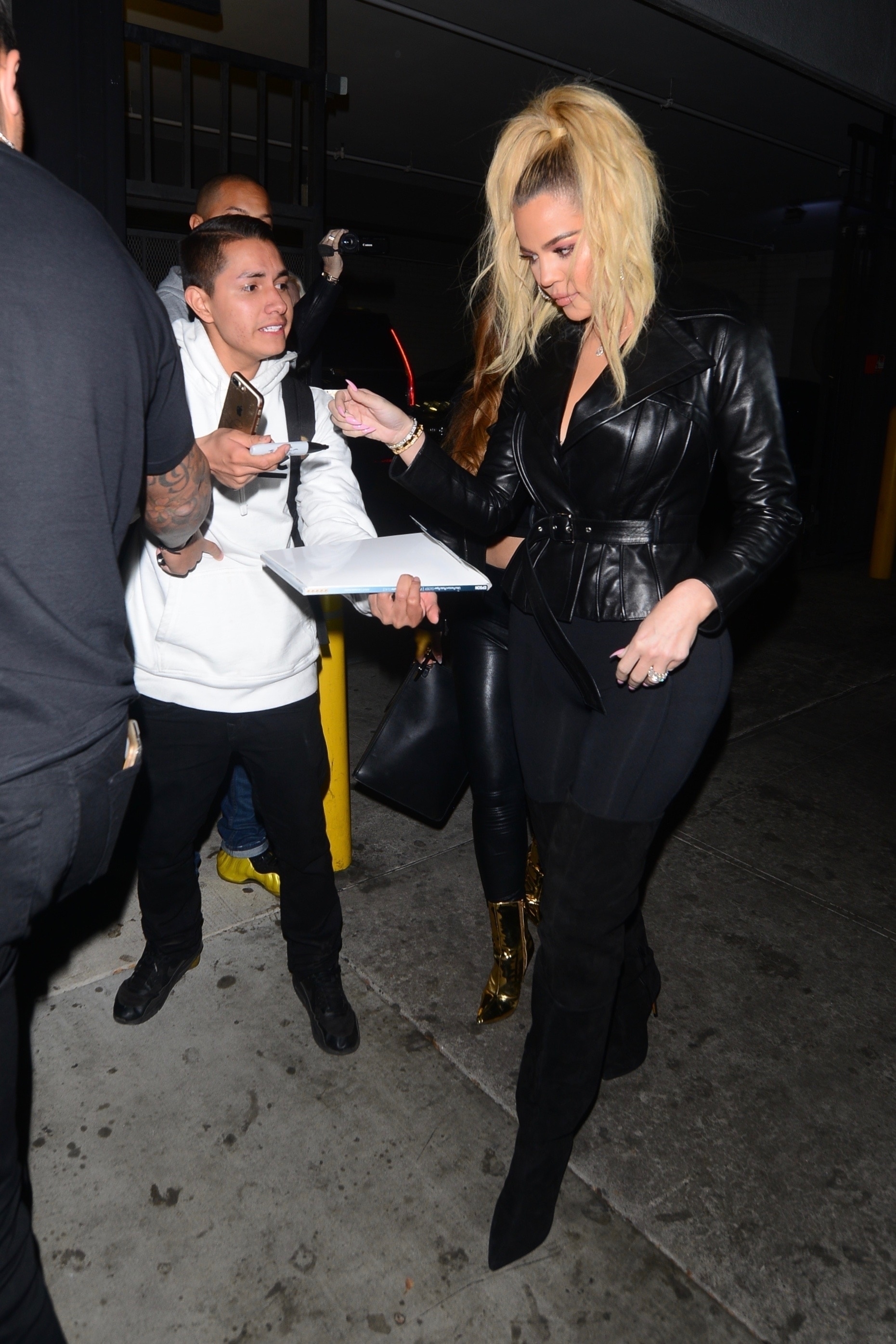 Access_Kardashian_1.jpg