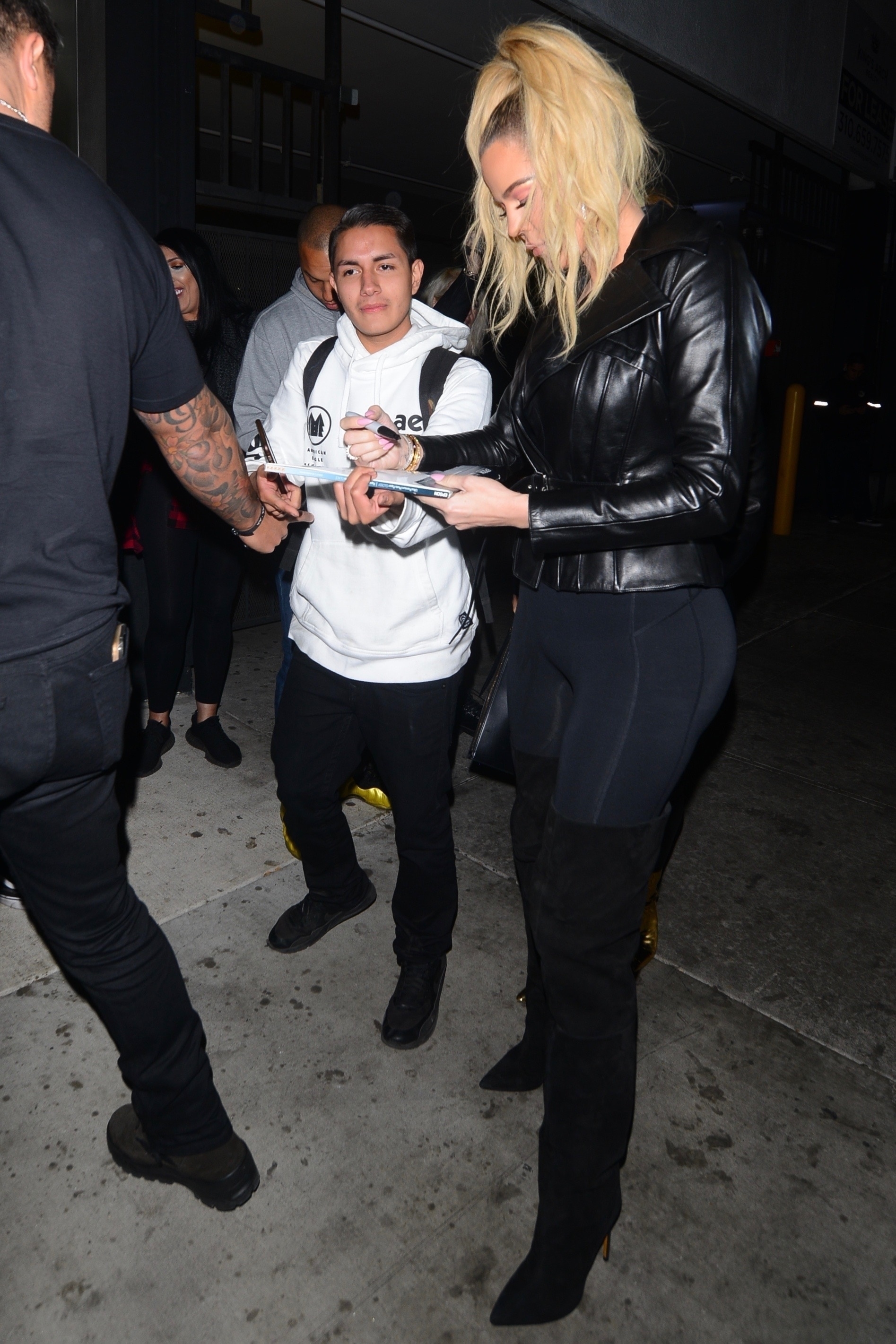 Access_Kardashian_2.jpg