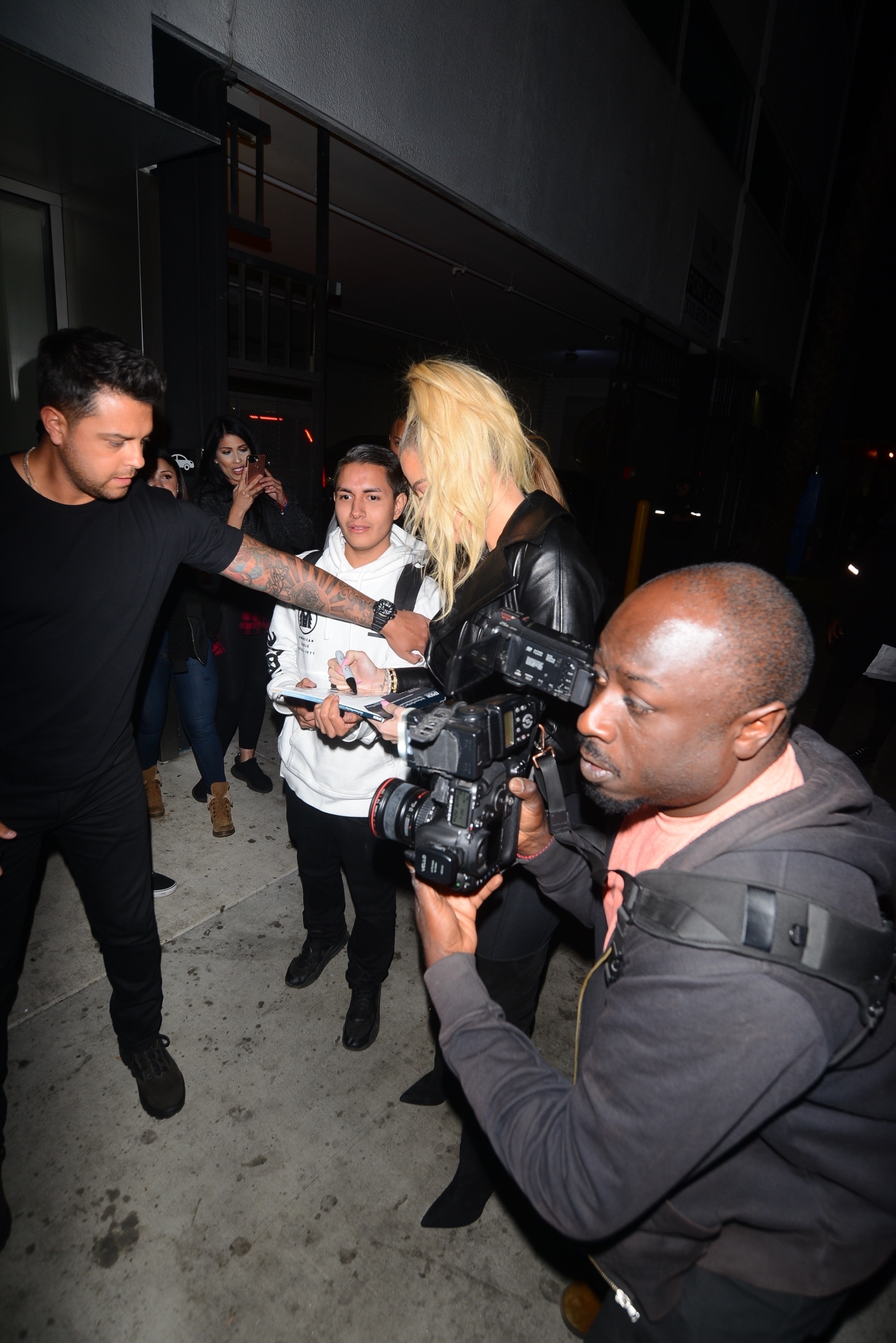 Access_Kardashian_4.jpg
