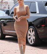 Access_Kardashian_5.jpg