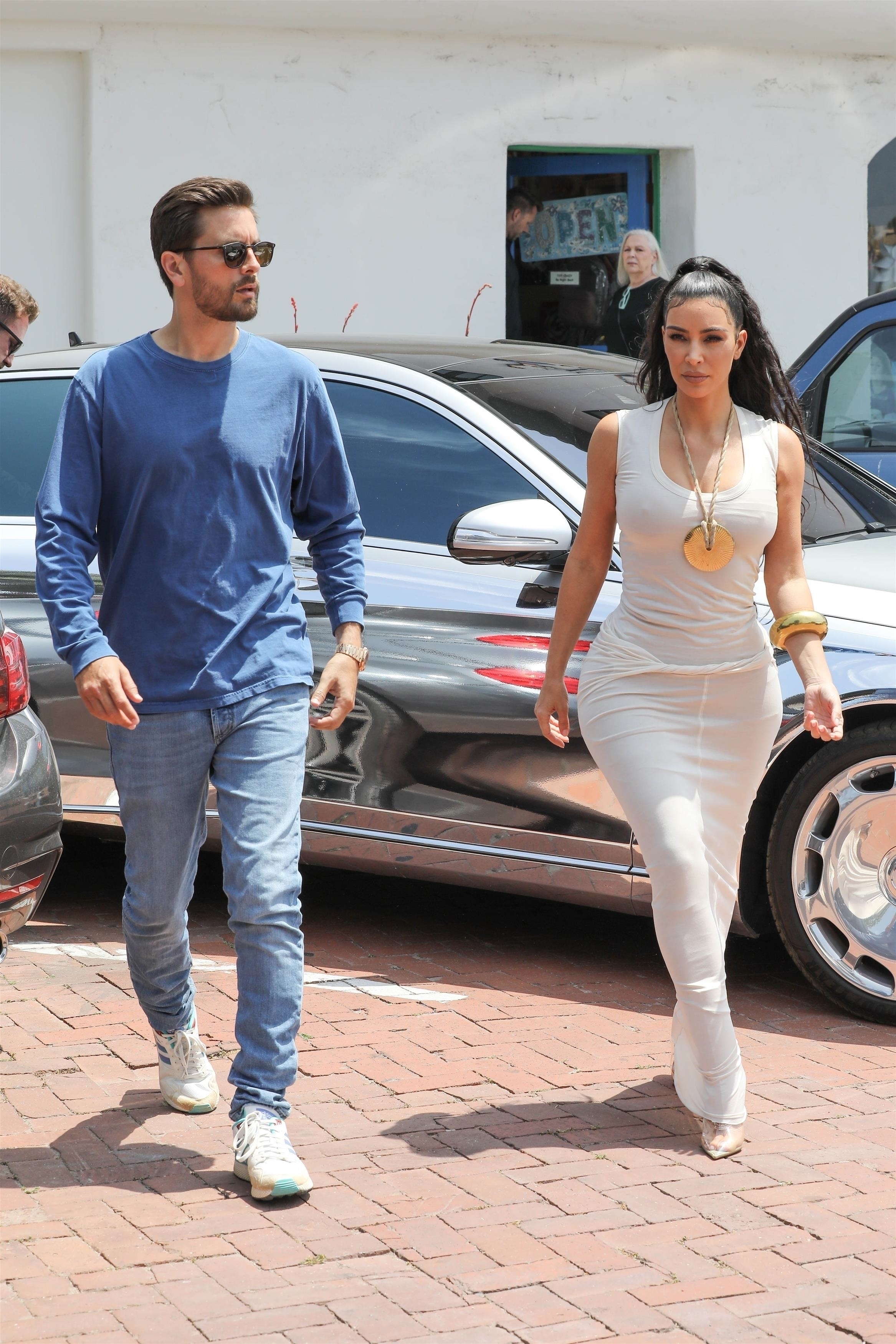 Access_Kardashian_3.jpg