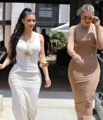 Access_Kardashian_14.jpg