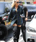 Access_Kardashian_12.jpg