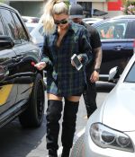 Access_Kardashian_28.jpg
