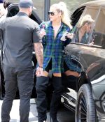 Access_Kardashian_7.jpg