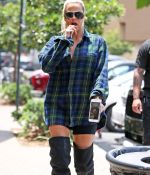 Access_Kardashian_80.jpg