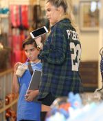 Access_Kardashian_92.jpg
