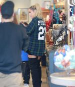 Access_Kardashian_96.jpg