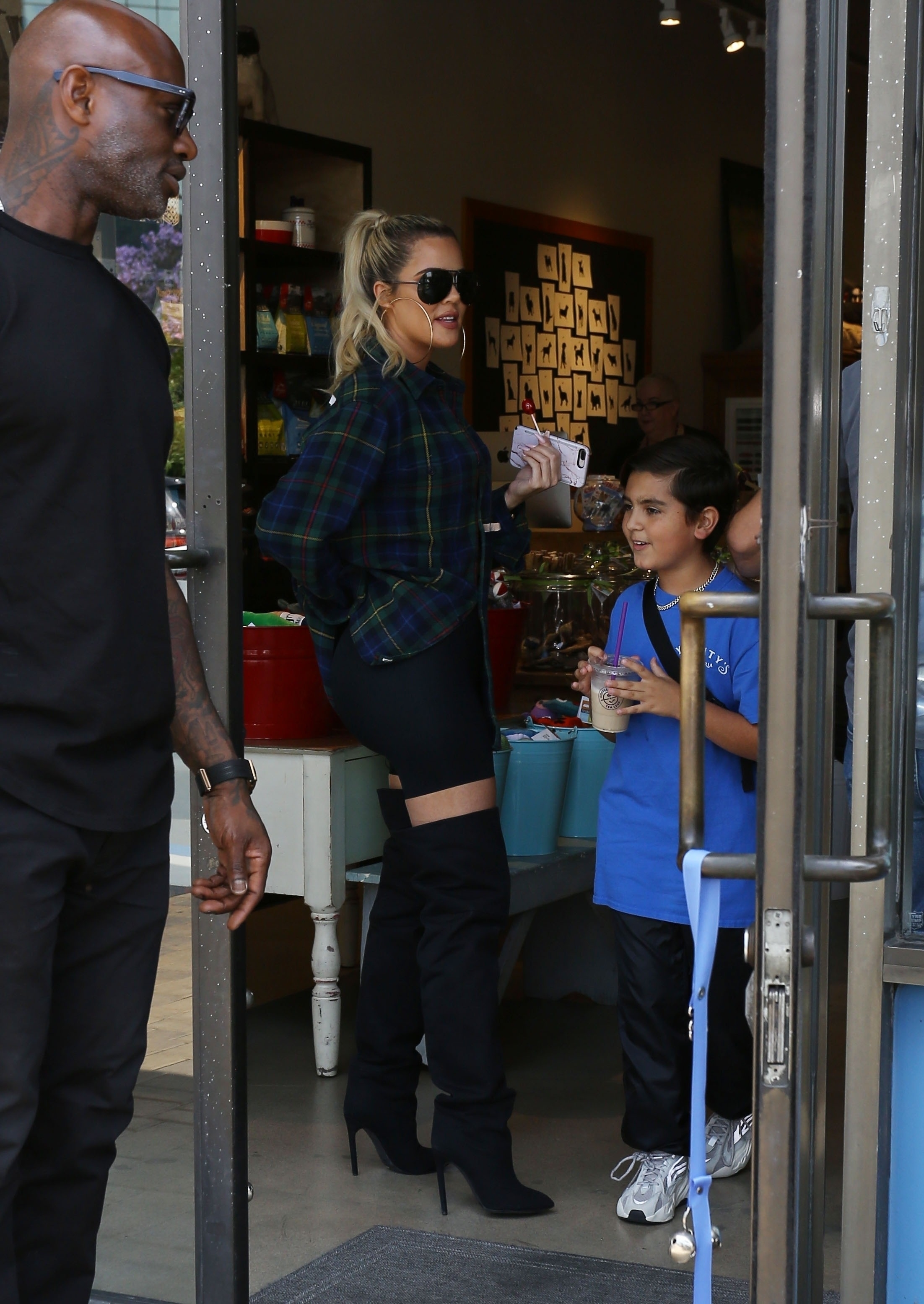 Access_Kardashian_1.jpg