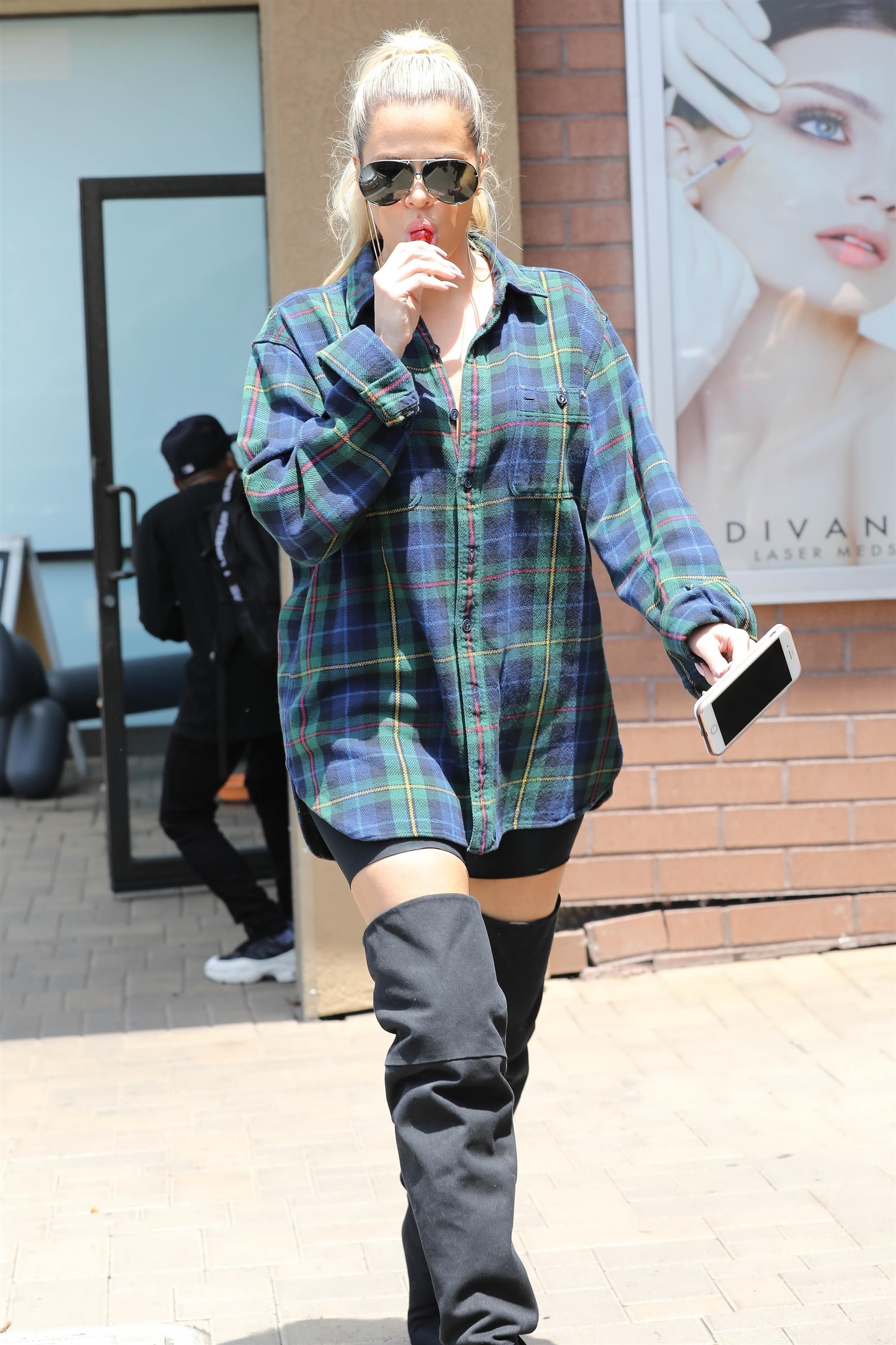 Access_Kardashian_46.jpg