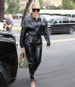 Access_Kardashian_8.jpg