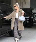 Access_Kardashian_14.jpg